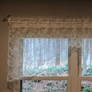 Petite Fleur Ivory Swag, Pier Pair